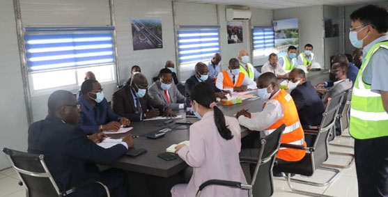 TRAVAUX DE CONSTRUCTION DU 4ÈME PONT D’ABIDJAN : LE MINISTRE DE L'EQUIPEMENT ET DE L'ENTRETIEN ROUTIER MET LA PRESSION AFIN TENIR LES DELAIS